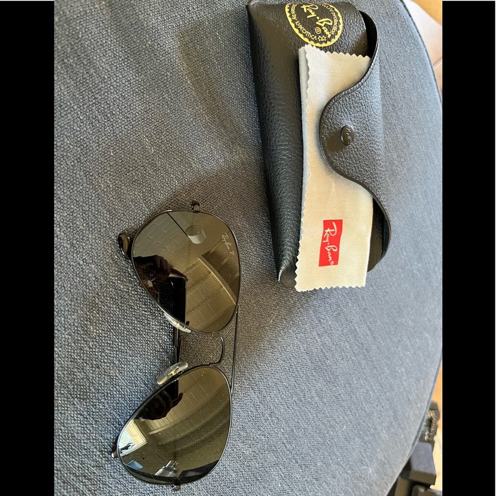 RayBan - Black Aviator with polarized black lens